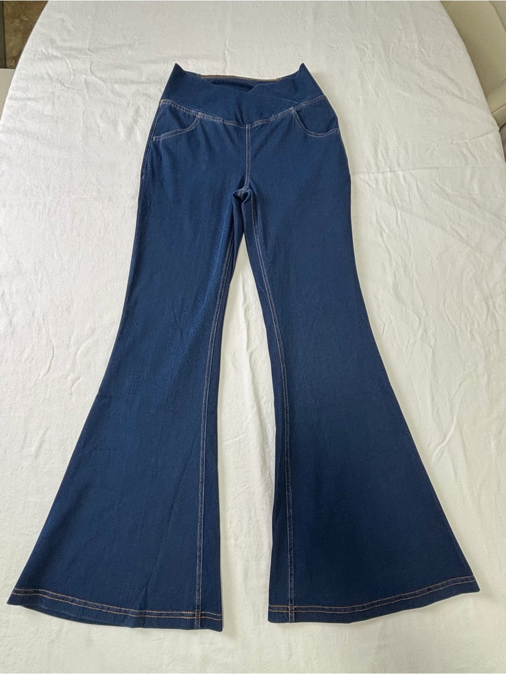 HALARA Navy Flare Wide-Leg Jeans